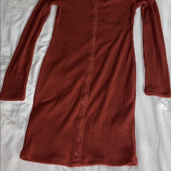 Dress - Picture 3 of 4